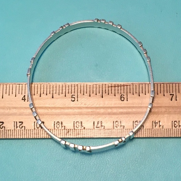 TIFFANY & CO. Vintage Silver (925) Atlas Bangle - Picture 8 of 12